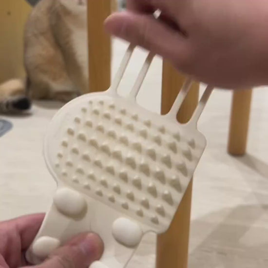 Corner Self-Groomer for Cats video